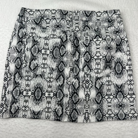 Arizona Snakeskin Mini Skirt Sz 9 Junior Denim - Picture 5 of 8